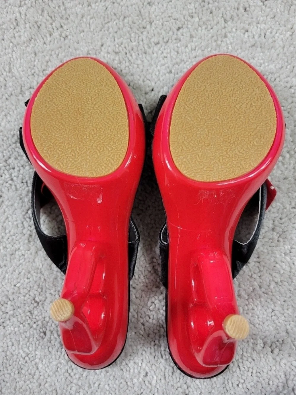 ❤️🖤Red/Black heart heels🖤❤️ - Picture 2 of 6